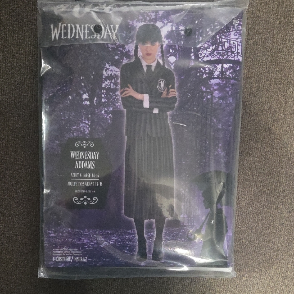 *BRAND NEW* Wednesday Addams Costume